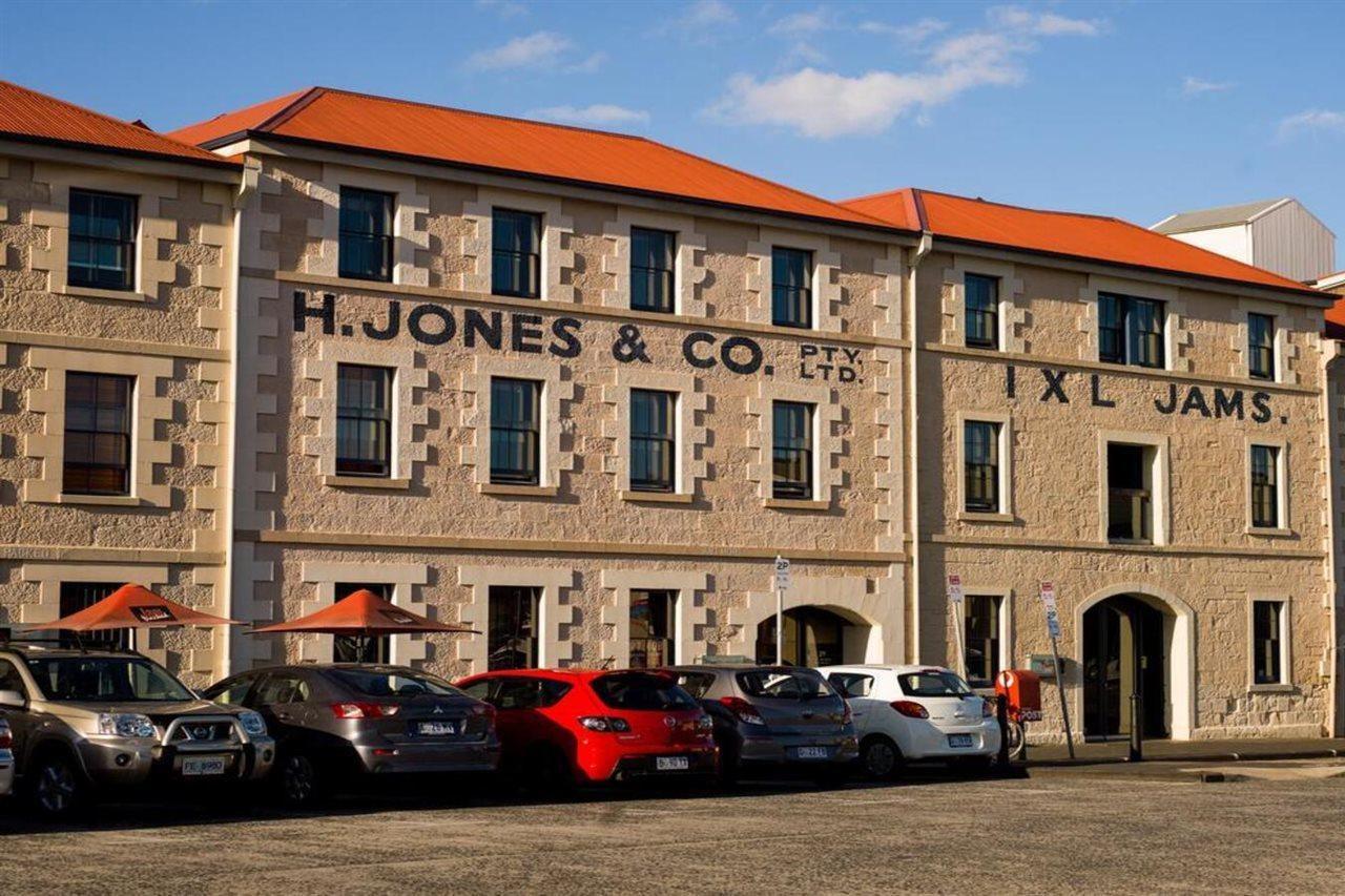 The Henry Jones Art Hotel Hobart Buitenkant foto The former H. Jones & Co. Ltd. building in Fremantle, Western Australia