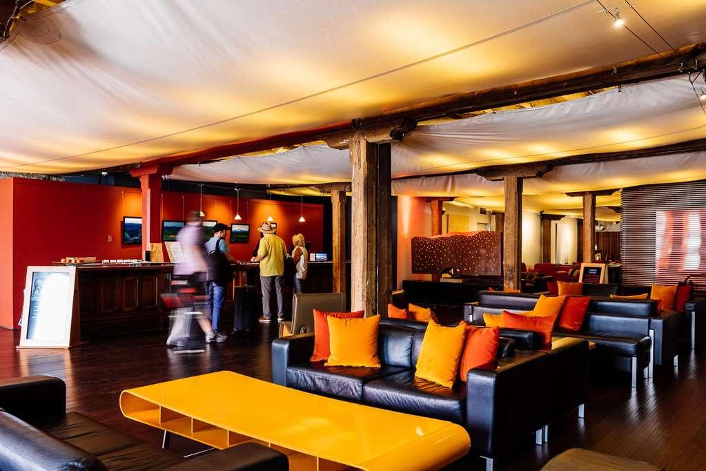 The Henry Jones Art Hotel Hobart Buitenkant foto The interior of the lounge