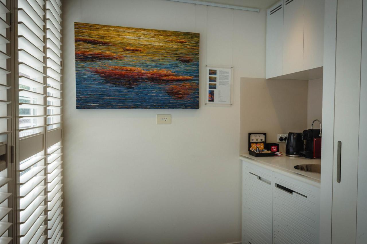 The Henry Jones Art Hotel Hobart Buitenkant foto A painting by the artist in a private collection