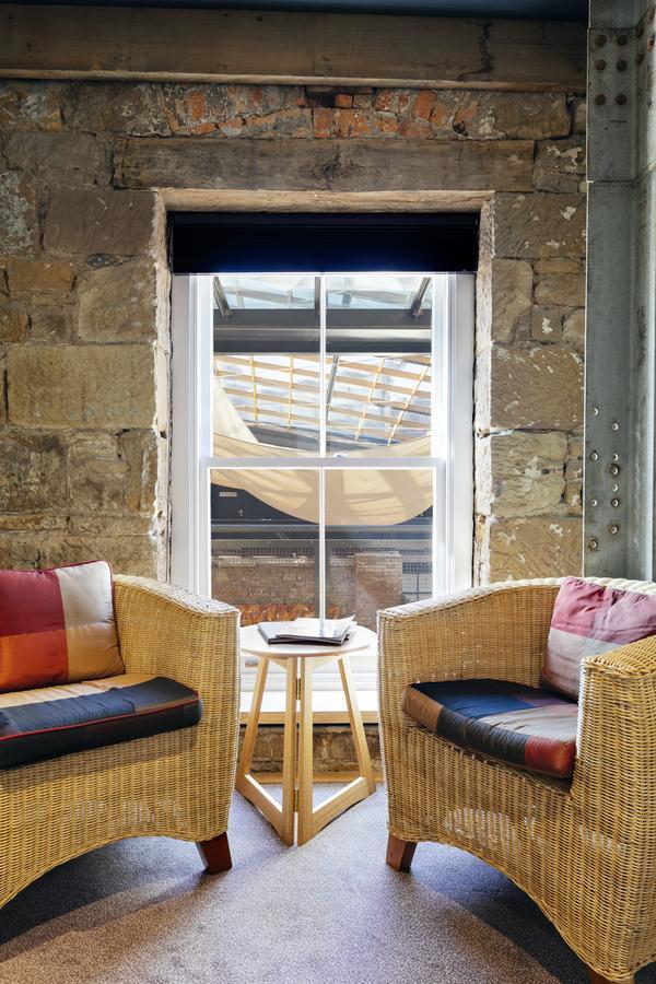 The Henry Jones Art Hotel Hobart Buitenkant foto The interior of the hotel
