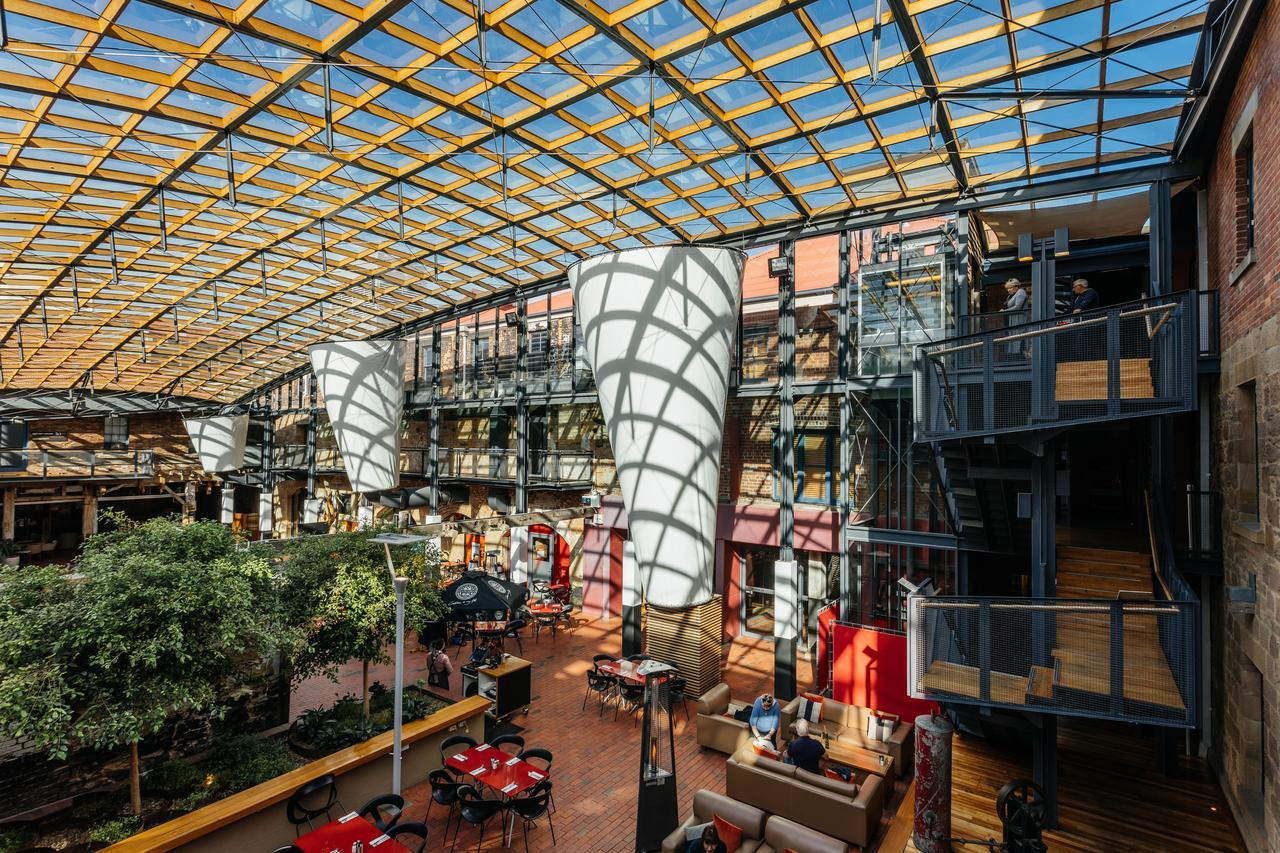 The Henry Jones Art Hotel Hobart Buitenkant foto The interior of the building
