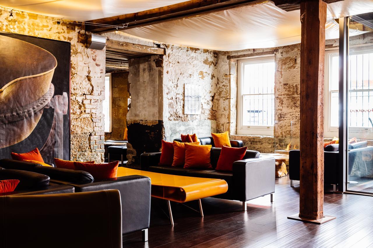The Henry Jones Art Hotel Hobart Buitenkant foto The interior of the hotel